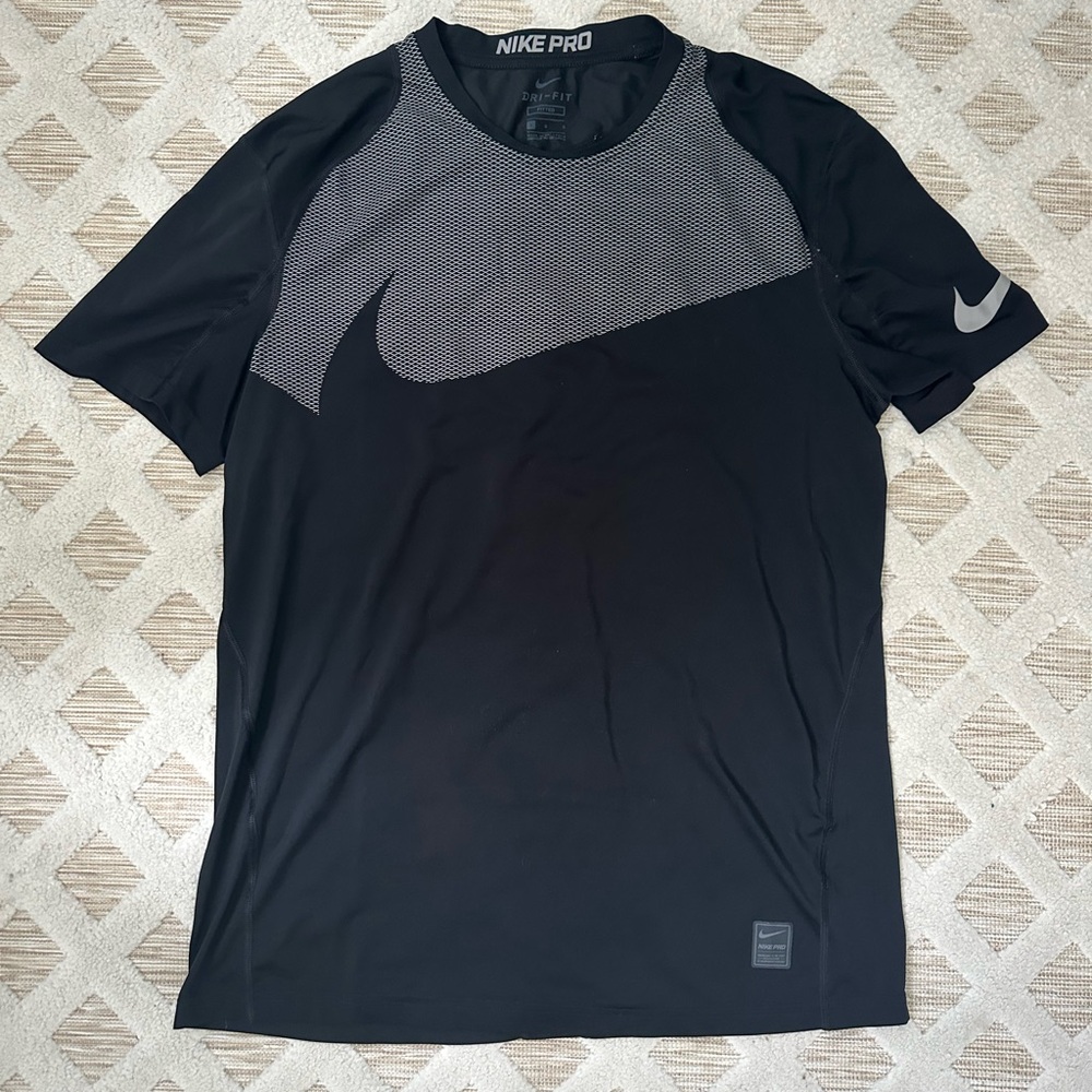 Nike men’s dri-fit tee